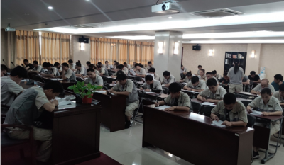 素质就业，，，，，，，手艺立业