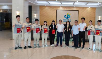 青春筑梦，，，，，，劳动庆幸——记五一劳动模范五四青年表扬活动